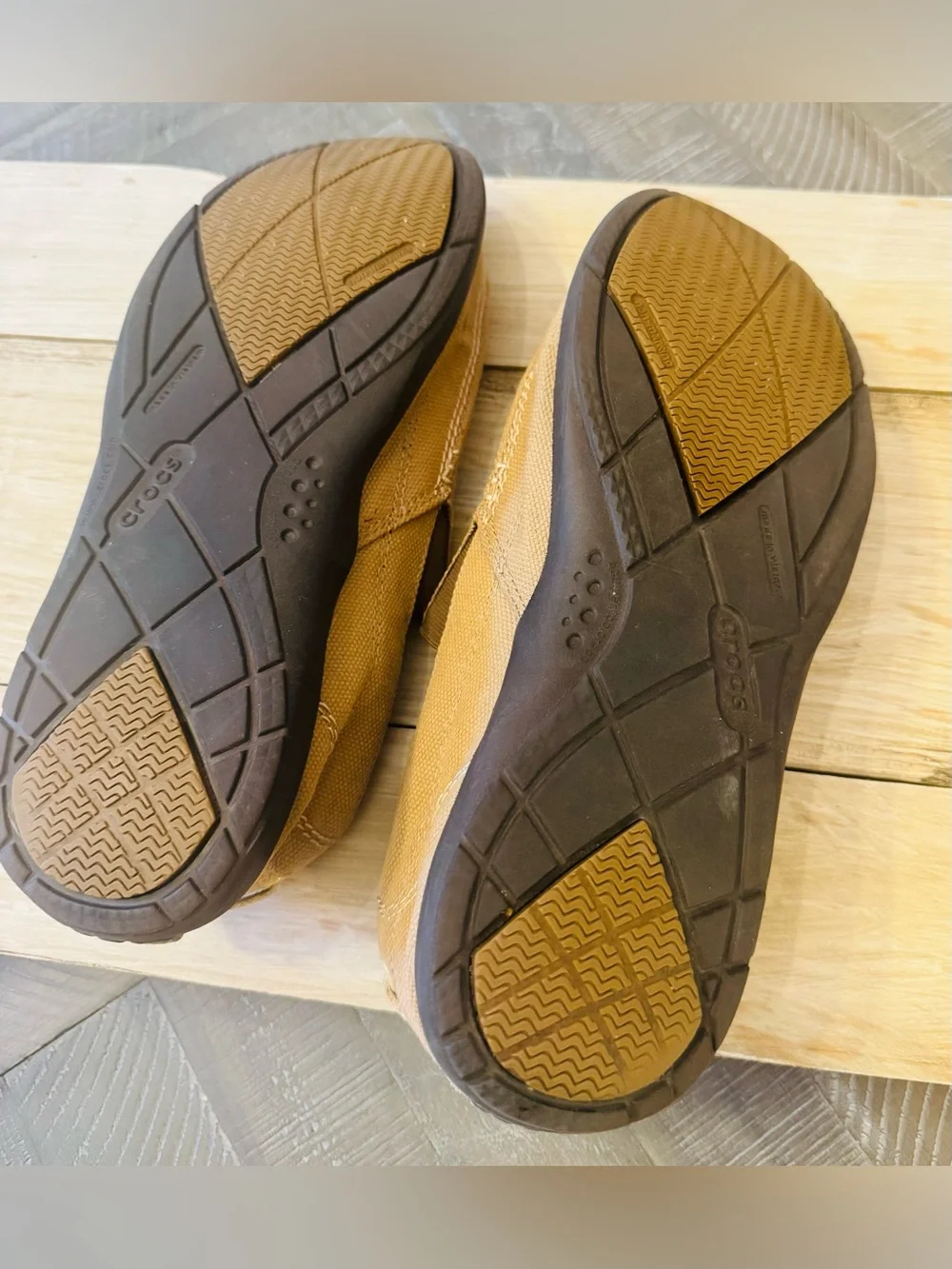 Crocs Canvas Slip On Loafers Khaki Brown Men’s Size 10 Casual Shoes